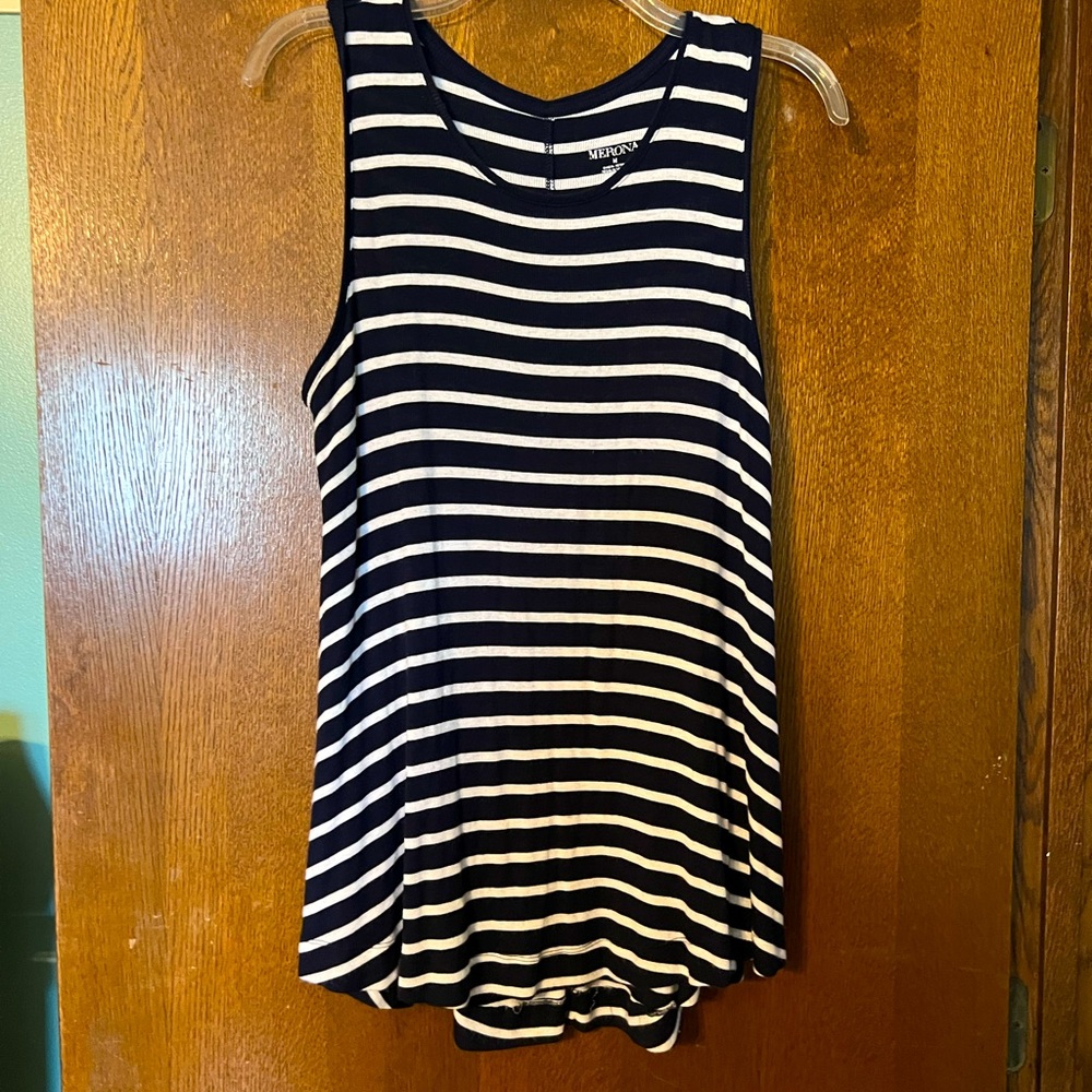 Oversized flowy tank